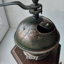 Peugeot. Vintage French coffee grinder 1940-50. France. Original 9