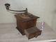 Primitive grinder mill Coffee wood antique old crank Kaffee moulin caffè wooden