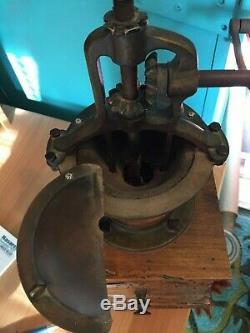 RARE ANTIQUE LARGE MANUAL COFFEE GRINDER With 2 DRAWERS CRANKS