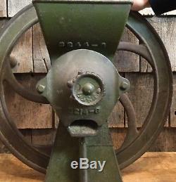 RARE Antique Primitive Cast Iron Corn Coffee Grinder Grist Mill No. #32 Country