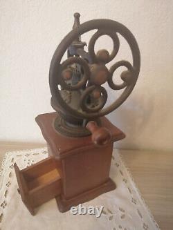 RARE OLD VINTAGE FRENCH MANUAL COFFEE GRINDER fully functional