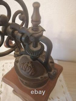 RARE OLD VINTAGE FRENCH MANUAL COFFEE GRINDER fully functional