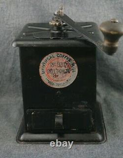 UNIVERSAL COFFEE MILL No. 110 ONE POUND Landers, Frary & Clark Pat. 1905