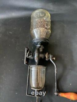 VINTAGE COFFEE GRINDER / MILL UNIVERSAL No 24. WALL MOUNT COMPLETE