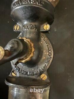 VINTAGE COFFEE GRINDER / MILL UNIVERSAL No 24. WALL MOUNT COMPLETE