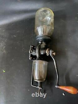 VINTAGE COFFEE GRINDER / MILL UNIVERSAL No 24. WALL MOUNT COMPLETE