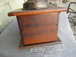 VINTAGE ORIGINAL 1880's SIMMONS HARDWARE CO. AUNT NANCY COFFEE MILL / BOX MILL