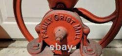 Vintage Antique Cast Iron Export Family Grist Mill Coffee/ Corn Grinder