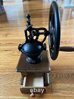 Vintage Antique Cast Iron Hand Crank Pepper Coffee Grinder Italy