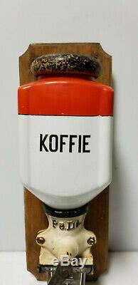 Vintage Coffee Grinder Wall Mount Koffie PeDe Red