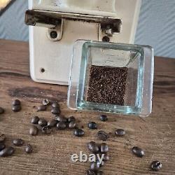 Vintage D. E. DOUWE EGBERTS Wall mounted Coffee Mill Grinder Moulin cafe Koffie