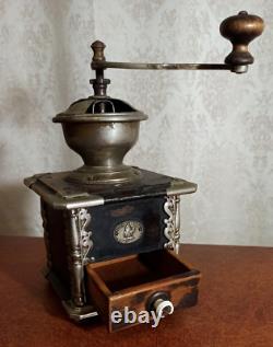 Vintage French coffee grinder 1930-40. France. Original. Work