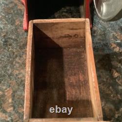 Vintage LIE PATENTADO Coffee Grinder Mill Cast-Iron RED