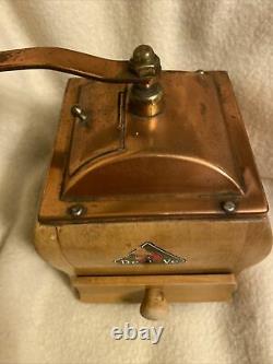 Vintage Made in Holland DeVe DE VE Wooden Wood Coffee Spice GRINDER, Copper Top