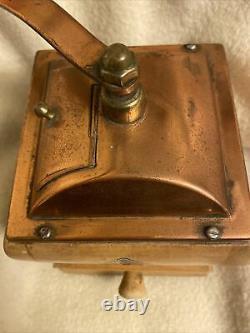 Vintage Made in Holland DeVe DE VE Wooden Wood Coffee Spice GRINDER, Copper Top