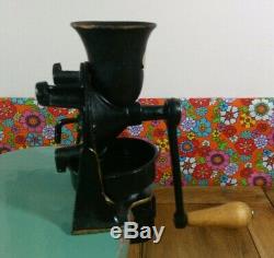 Vintage cast iron spong 1 Moulin a café coffee grinder Mill tray