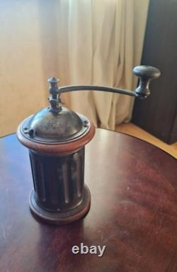 Vintage collectible Peugeot coffee grinder (144)