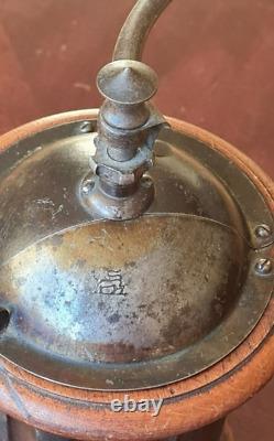 Vintage collectible Peugeot coffee grinder (144)