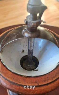 Vintage collectible Peugeot coffee grinder (144)